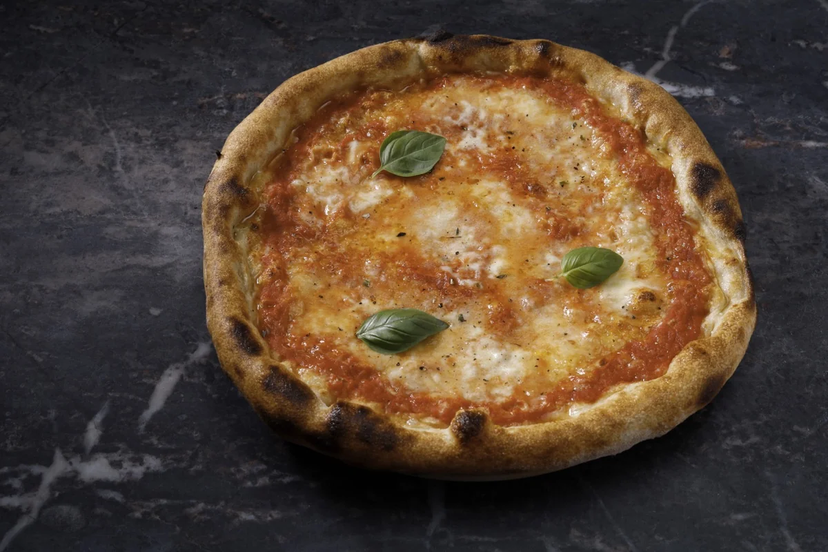 Pizza Margherita van Amoroso
