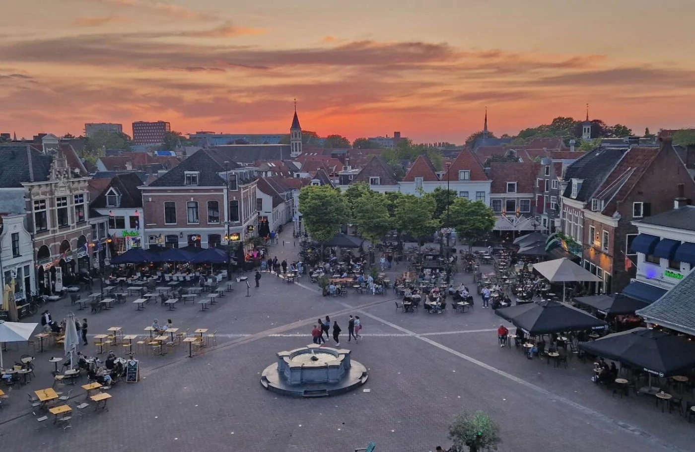 Bij Janssen aan het Hof
