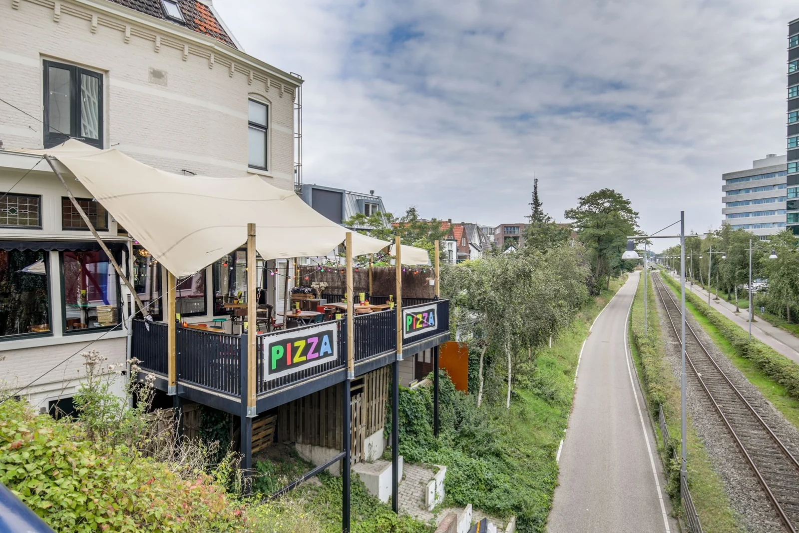 Bombari aan de Stationsstraat