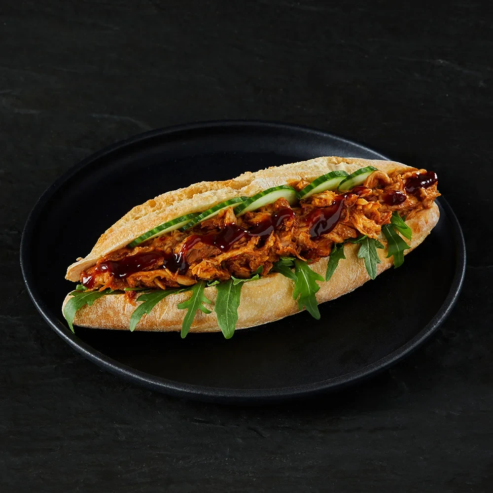Broodje pulled chicken