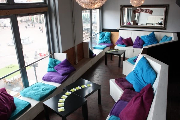 Pool & Lounge Café The Break
