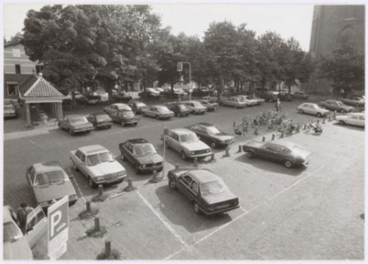 Historische foto van Lieve Vrouwekerkhof in Amersfoort