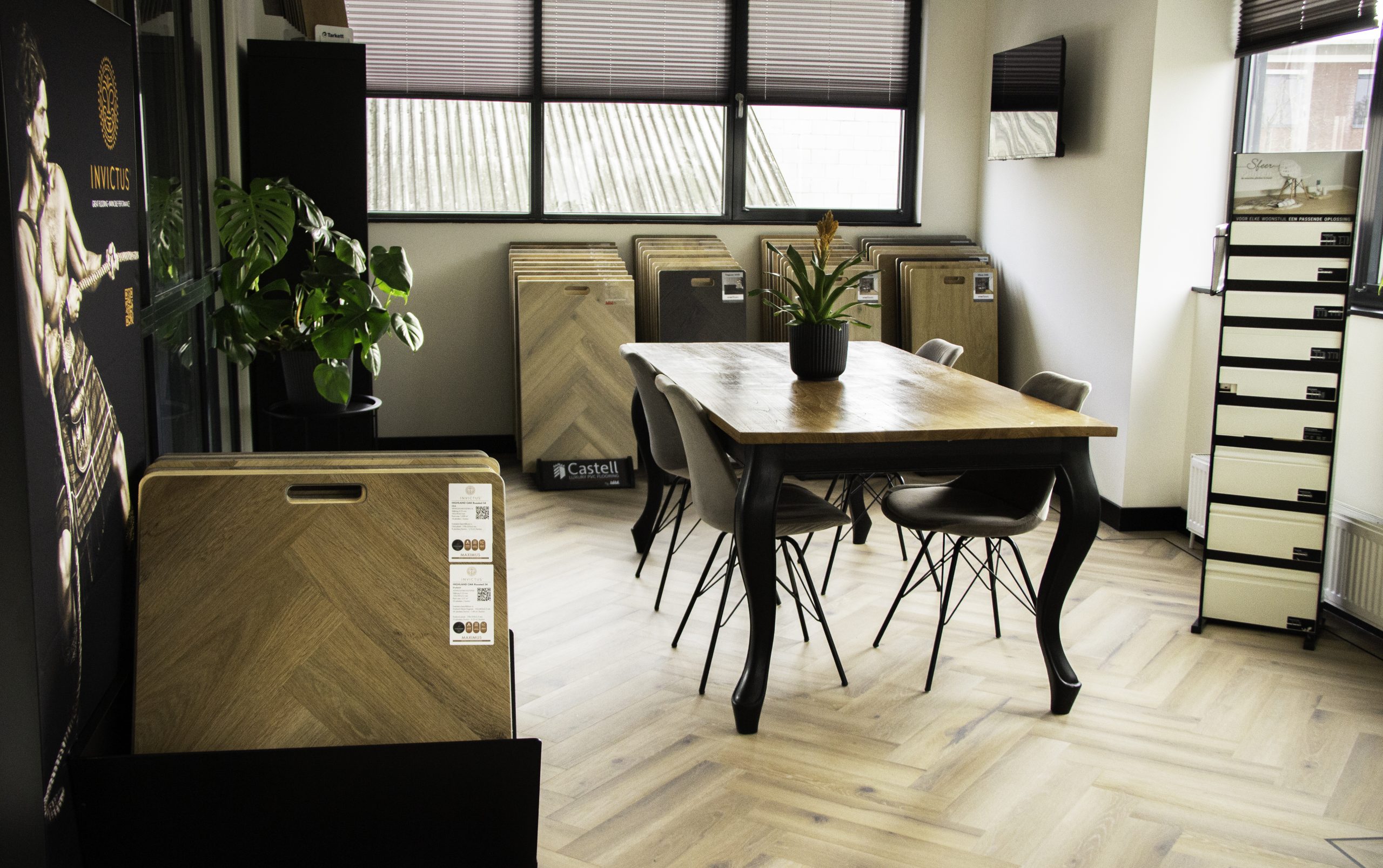 Interieur met vloer van Allroundvloeren