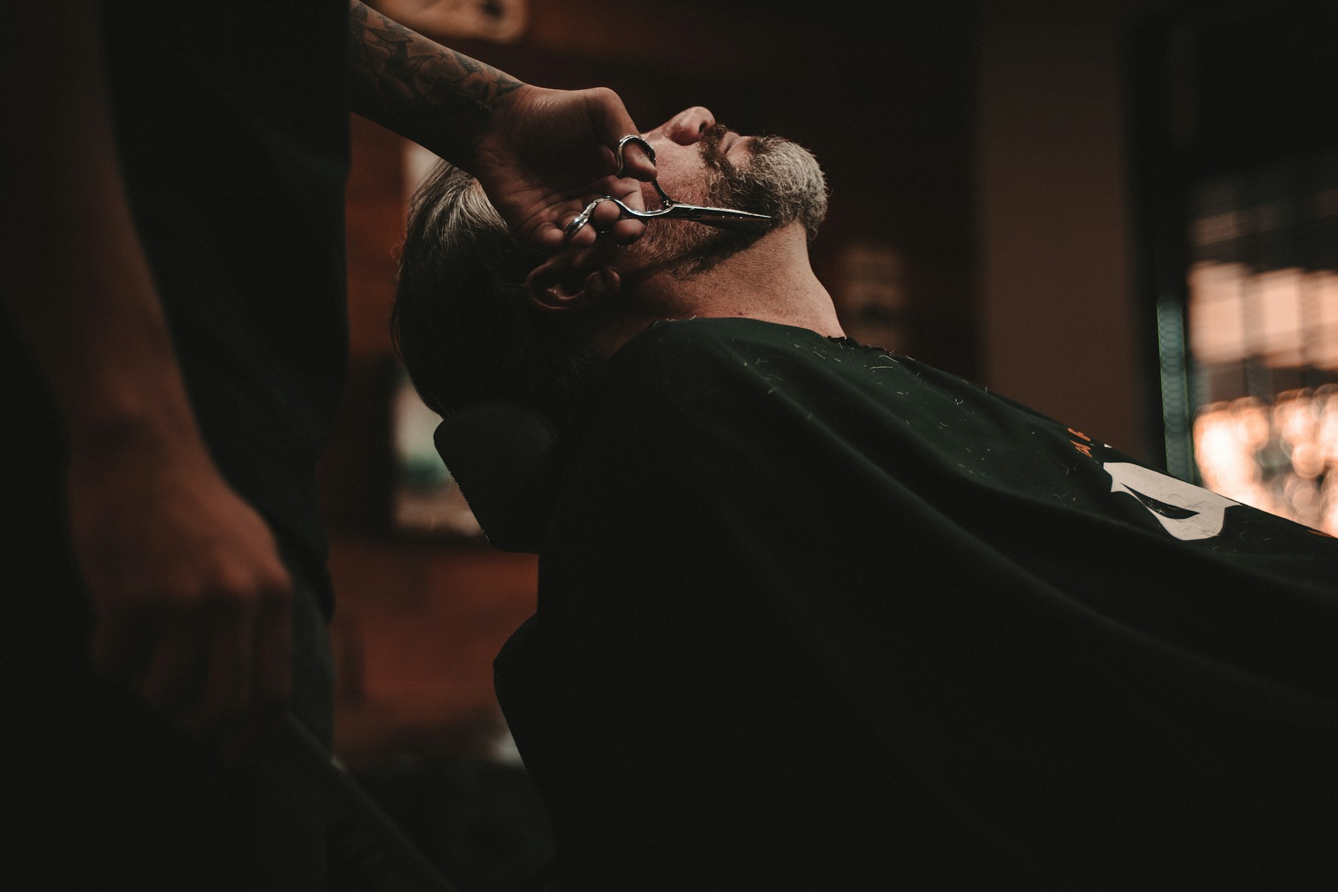 Behandeling bij Cut 'n Roll Barbershop