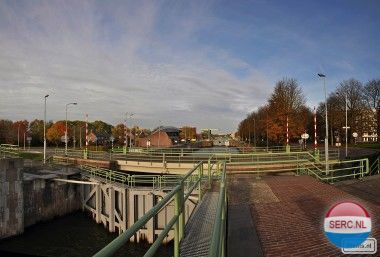 De verbinding voor de beroepsvaart tussen de Merwede, de Linge en het Merwedekanaal.