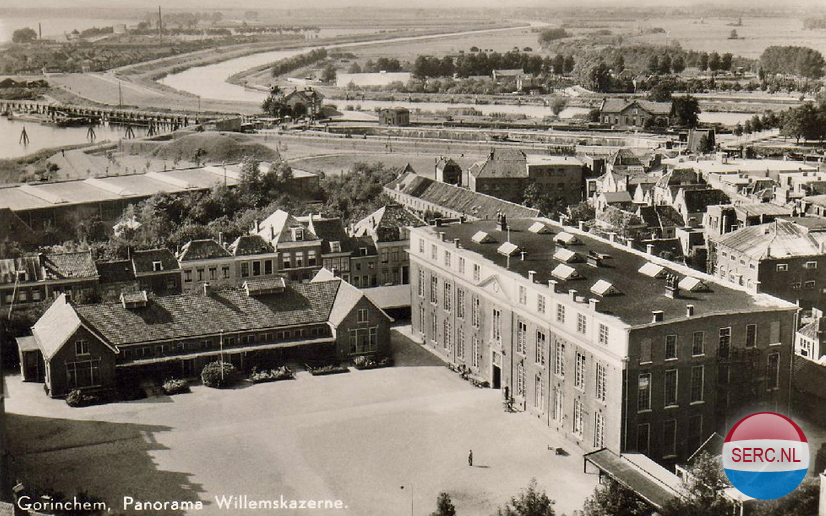 Gorinchem: De Willemskazerne hier in beeld begin jaren 50. De kazerne werd in 1969 gesloopt.