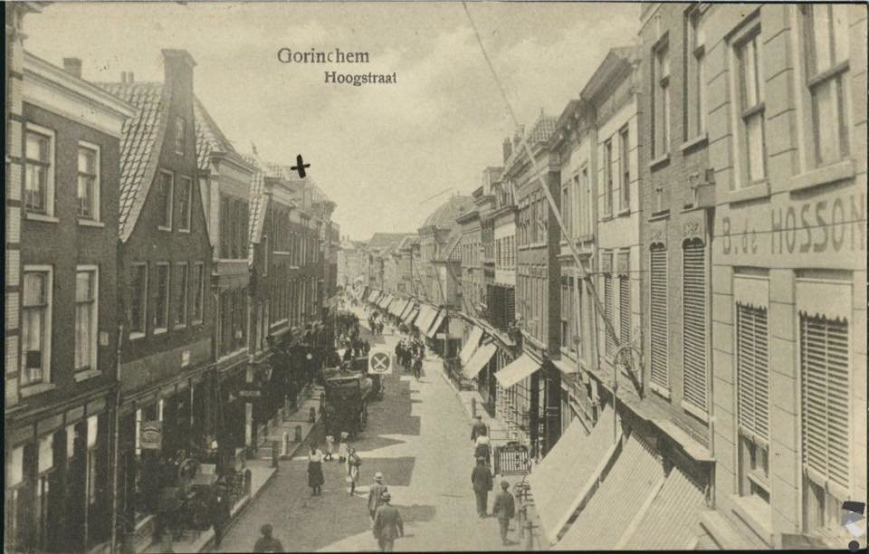 De Hoogstraat in Gorinchem omstreeks 1928