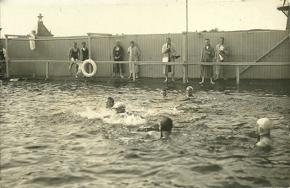 Gorinchem 1938 - Het oude zwembad