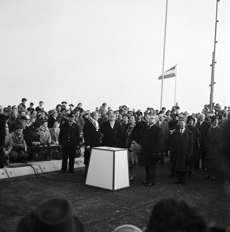 15 maart 1961: de Merwedebrug bij Gorinchem wordt in gebruik genomen.