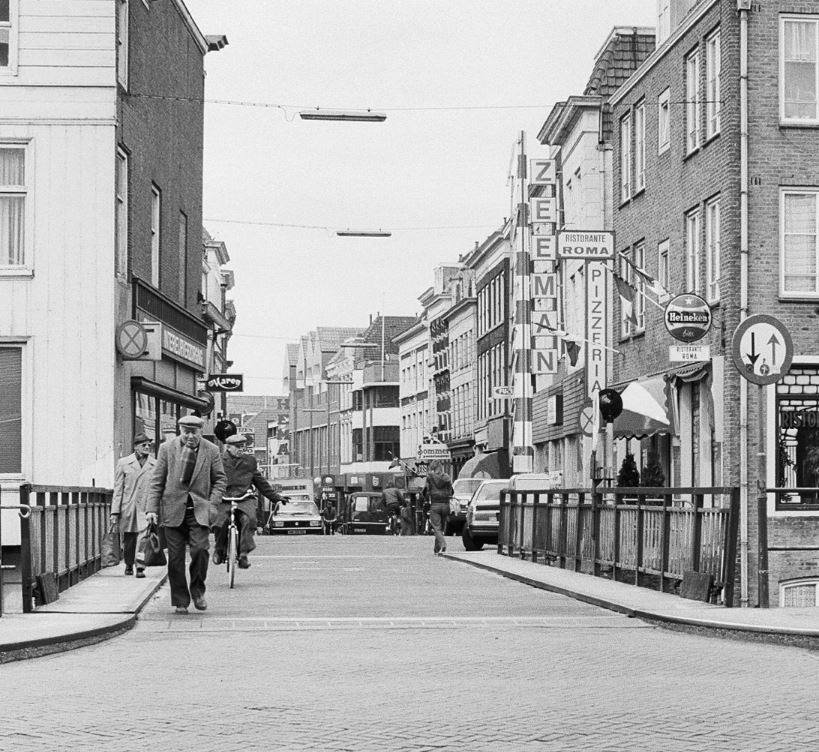 Gorinchem. De Hoogstraat omstreeks 1981