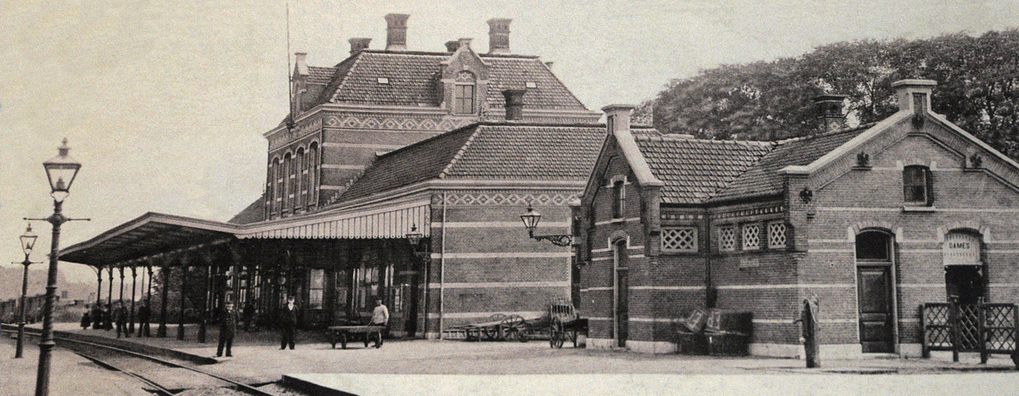 Het oude station van Gorinchem omstreeks 1922 (dit station is begin jaren '70 gesloopt)