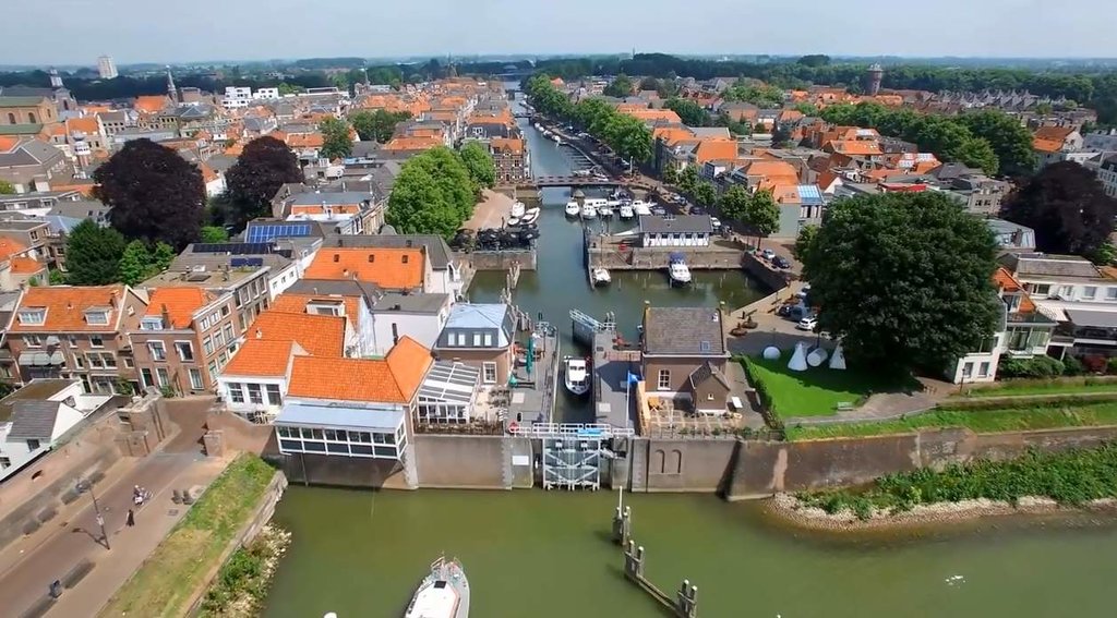 Gorinchem gezien vanuit de lucht in 2016