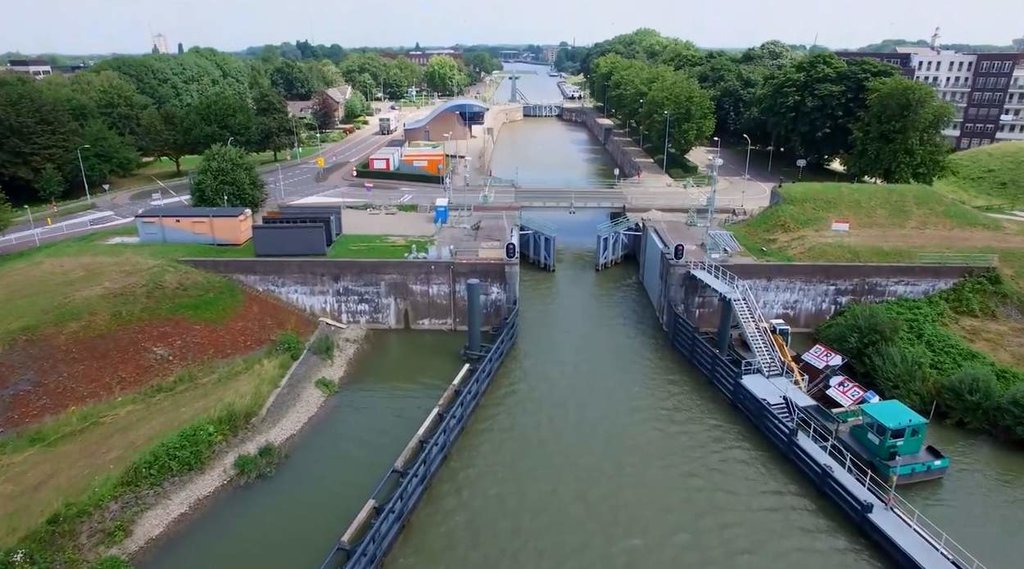 Gorinchem gezien vanuit de lucht in 2016
