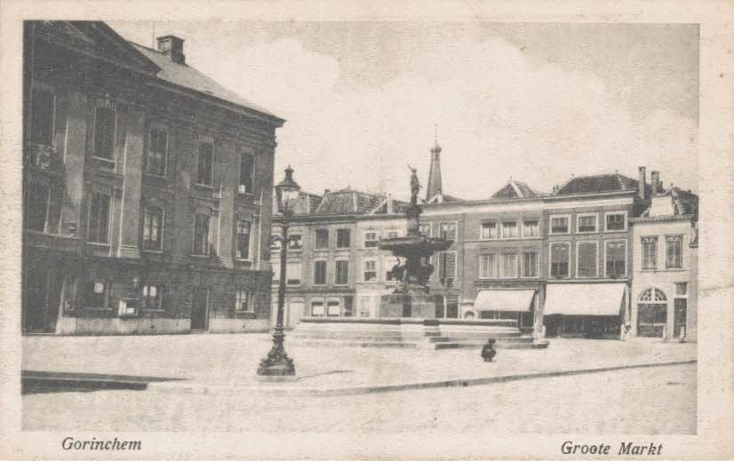 Grote Markt 1937 - Klik op de foto om ook de rest van de oude foto's te bekijken.