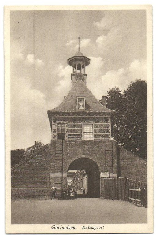Dalempoort 1918 - Klik op de foto om ook de rest van de oude foto's te bekijken.