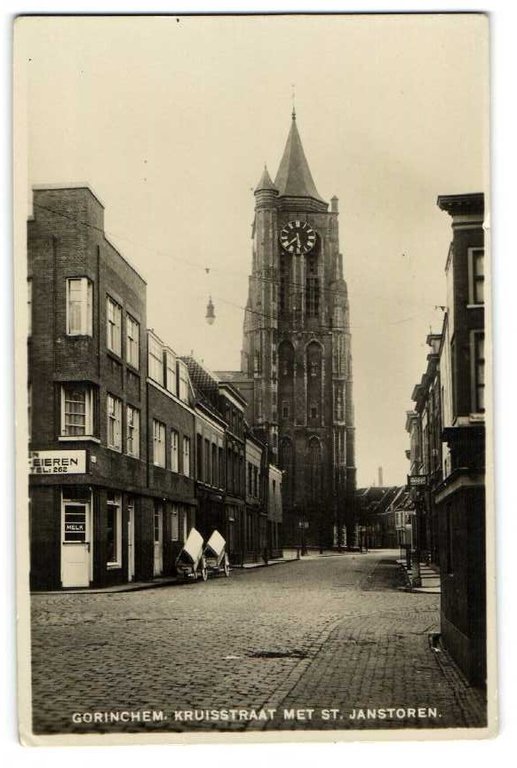 Kruisstraat 1938 - Klik op de foto om ook de rest van de oude foto's te bekijken.