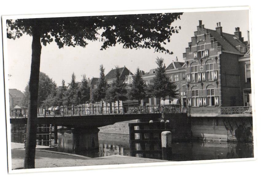Waar in Gorinchem 1954? - Klik op de foto om ook de rest van de oude foto's te bekijken