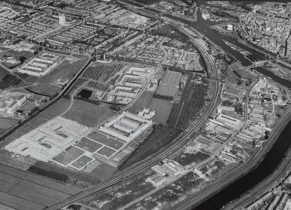 Luchtfoto Gorinchem begin jaren 60