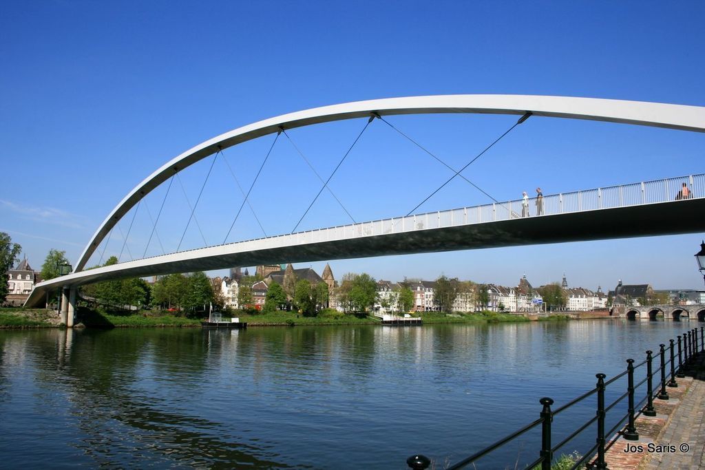 Maastricht Loopbrug Ceramique