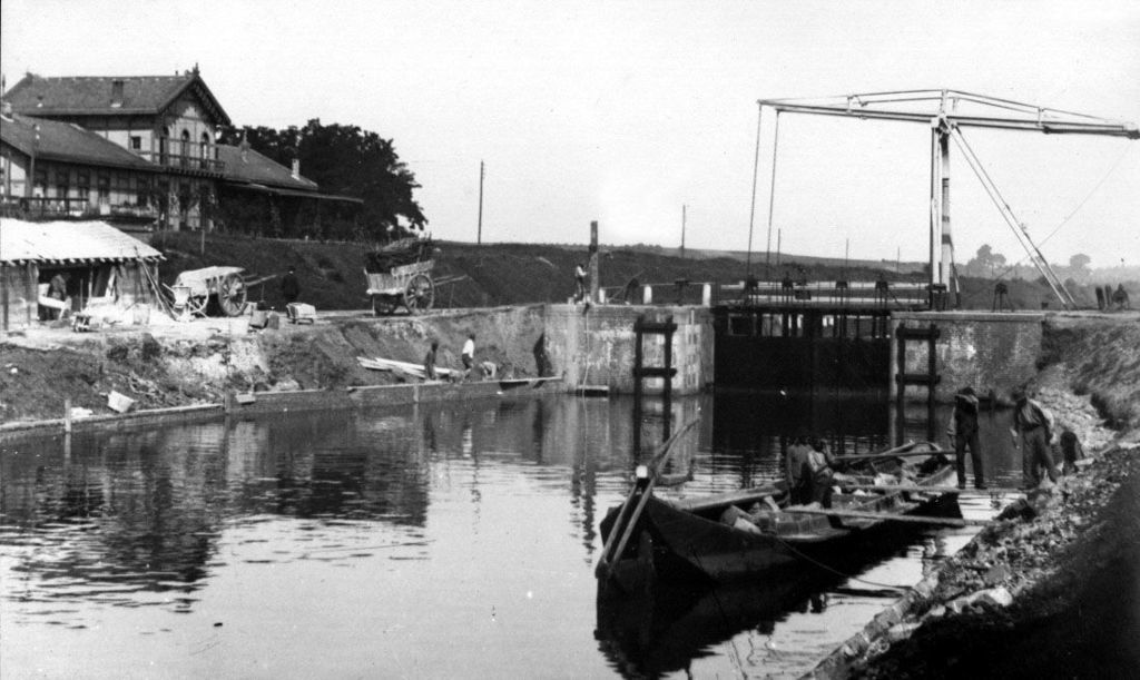 Maastricht: Zuid Willemsvaart bij Sandersbrug en sluis 1900