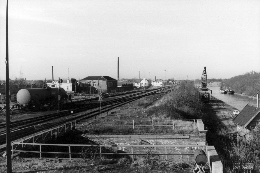 Maastricht: Zuid Willemsvaart en spoorwegemplacement Boschpoort 1970