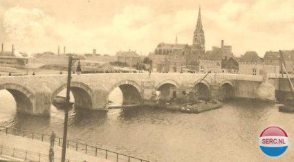Maastricht: De Sint Servaasbrug tijdens de restauratie in 1932