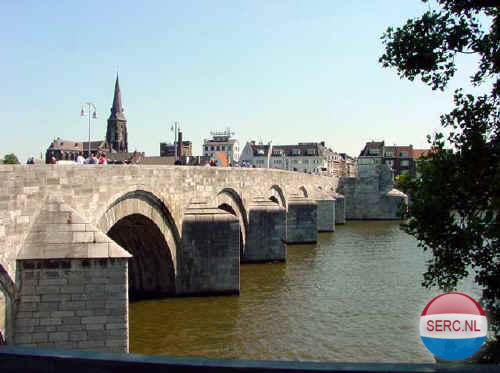 Maastricht: De St. Servaabrug in 2005