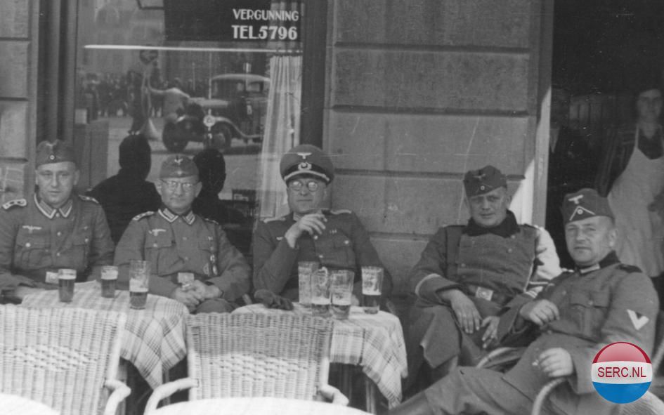 Maastricht: De bezetters op een (niet meer zo) gezellig terras