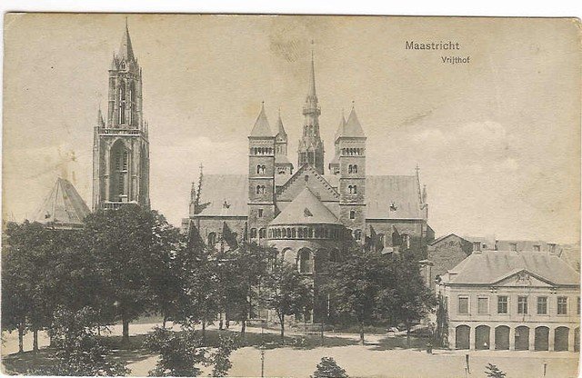 Het Vrijthof in Maastricht omstreeks 1900