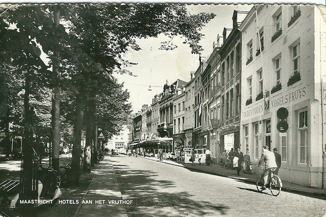 Het Vrijthof in Maastricht omstreeks 1957