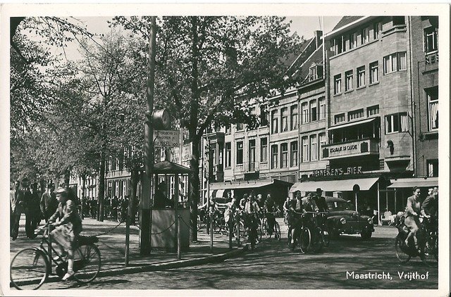 Het Vrijthof in Maastricht omstreeks 1958