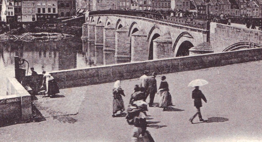 De Sint Servaasbrug in Maastricht omstreeks 1900