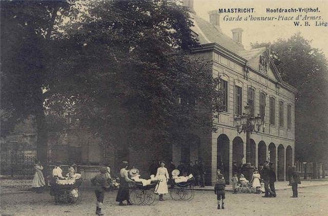 Het Vrijthof in Maastricht omstreeks 1918