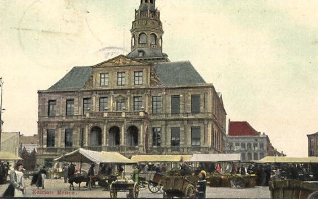 De Markt in Maastricht omstreeks 1924