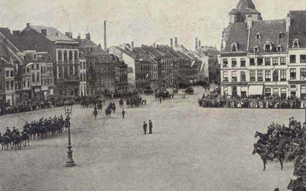 De Markt in Maastricht omstreeks 1916