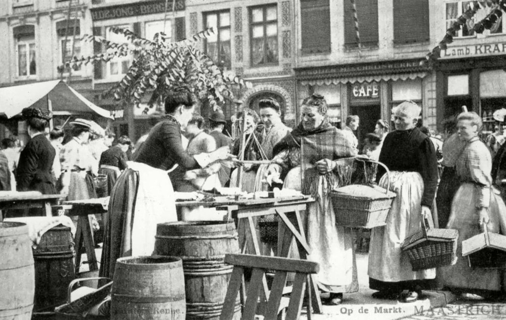 De Markt in Maastricht in 1896
