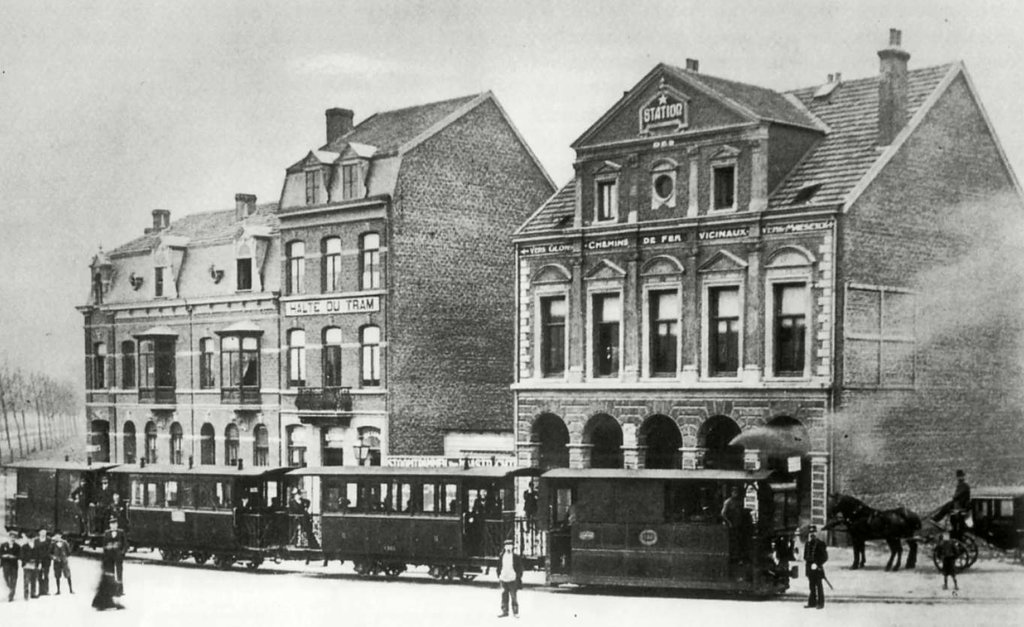 Het Emmaplein in Maastricht bij de tramhalte in 1897