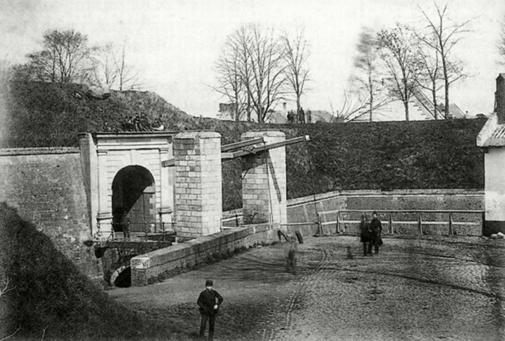 De Brusselsepoort in Maastricht in 1868