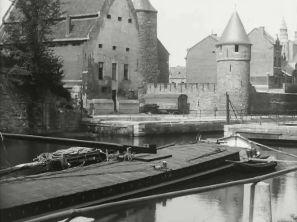 Een foto uit Maastricht (1926). Weet u meer van deze foto? Dan kunt u dat hieronder vermelden.