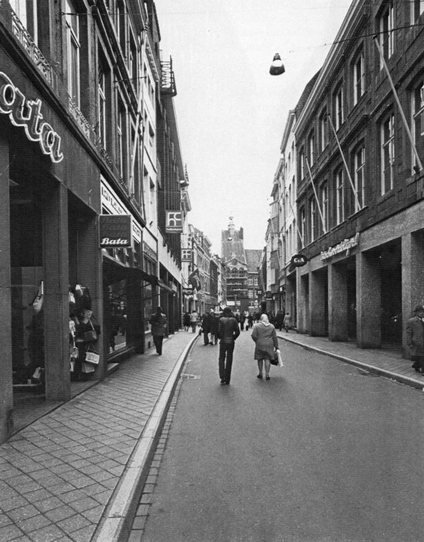 Reconstructie Grote Staat naar voetgangersgebied 1975