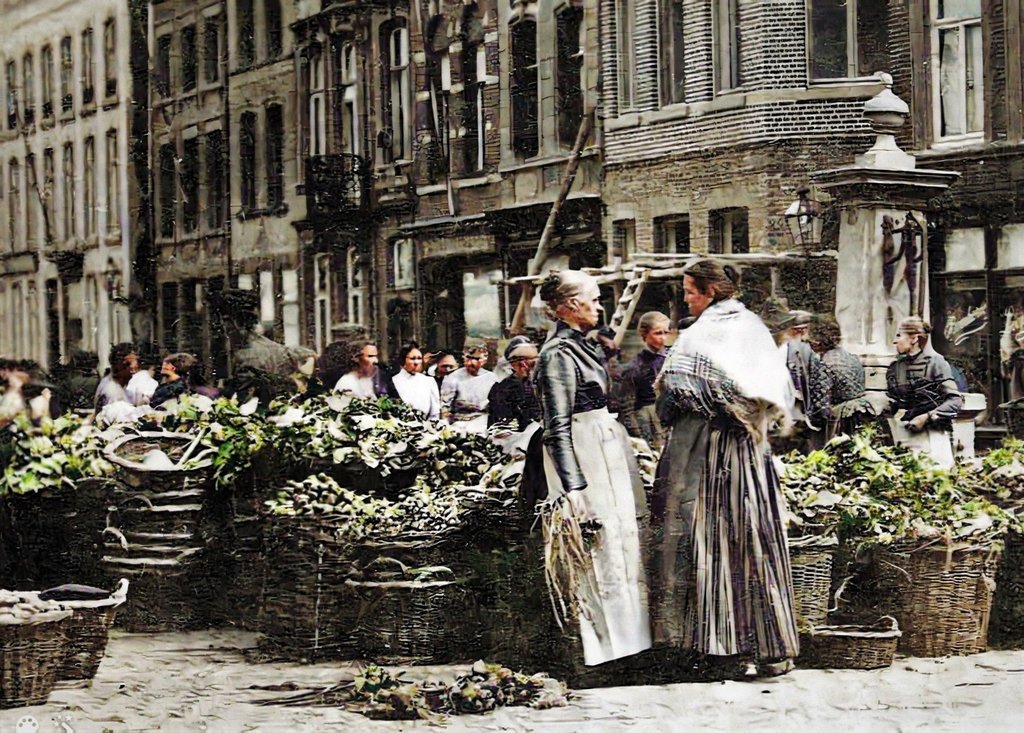 Straatbeeld Maastricht omstreeks 1920