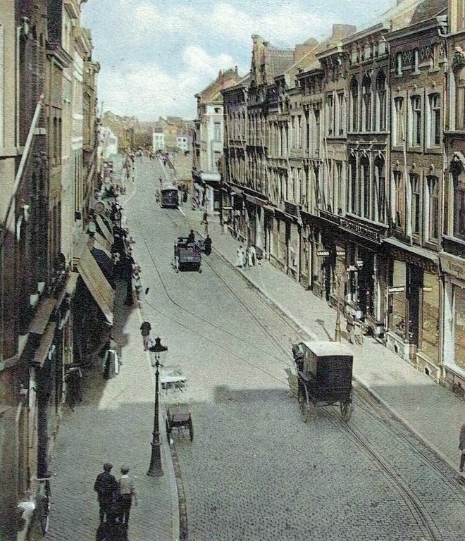 Straatbeeld Maastricht omstreeks 1920