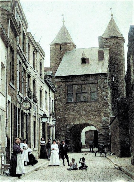 Straatbeeld Maastricht omstreeks 1900