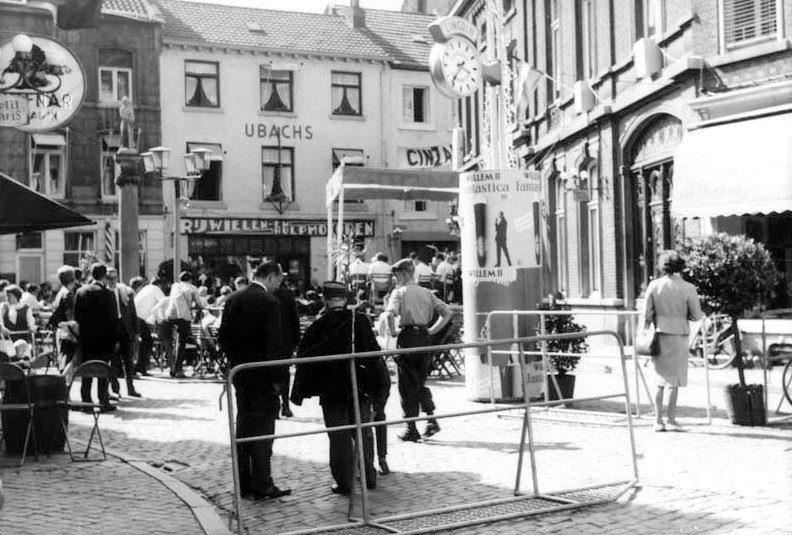 MAASTRICHT - Het Sint Amorsplein in 1965