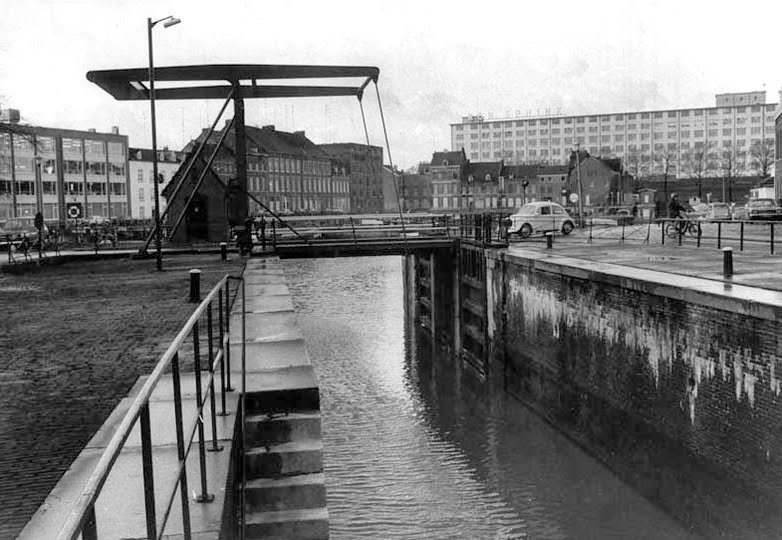 MAASTRICHT - Het Bassin eind jaren 60