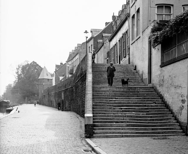 Aw Foto's van Mestreech - De Onze Lieve Vrouwenwal in 1938