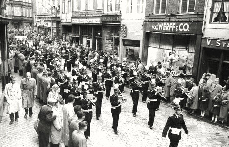 Aw Foto's van Mestreech - De Kleine Staat, muziekkorps van de mijnen, 1955