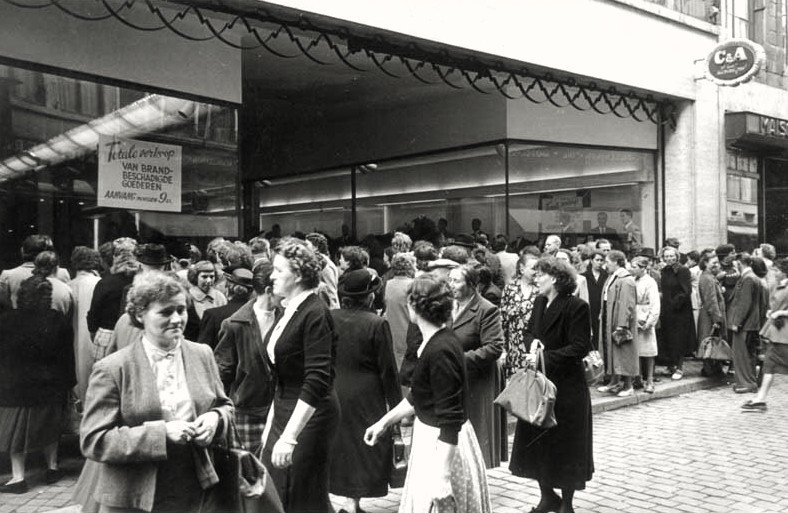 Aw Foto's van Mestreech - De Grote Staat bij C&A in de jaren 50