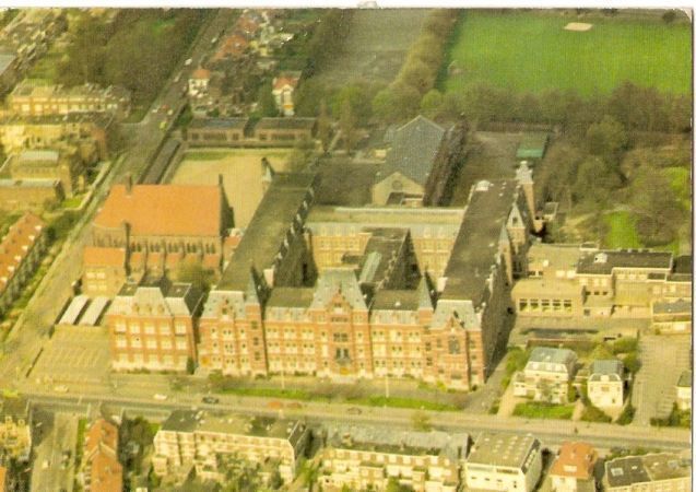 Nijmegen: Luchtfoto Canisiuscollege Nijmegen 1986