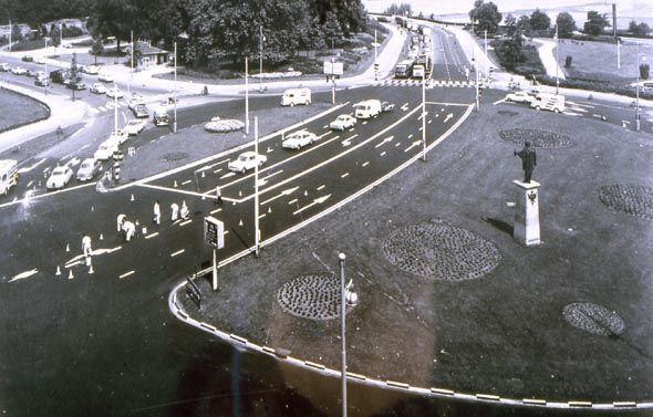 Nijmegen: Luchtfoto Nijmegen 1965 | Keizer Traianusplein